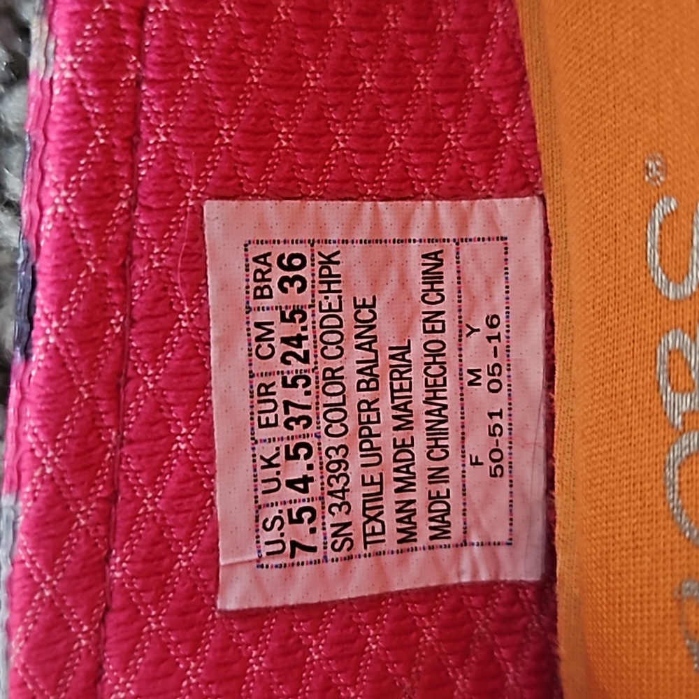 Bobs for Dogs pink memory foam slip on-7.5 - Picture 3 of 11